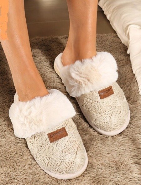 Chaussons peluche fourrés Les chaussures chausson